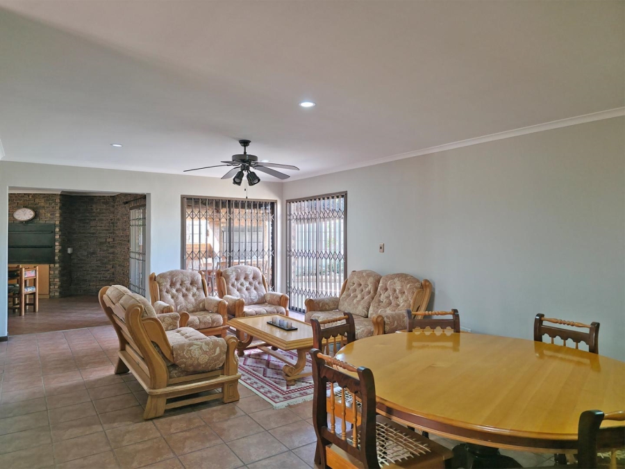 3 Bedroom Property for Sale in Kleinbosch Western Cape